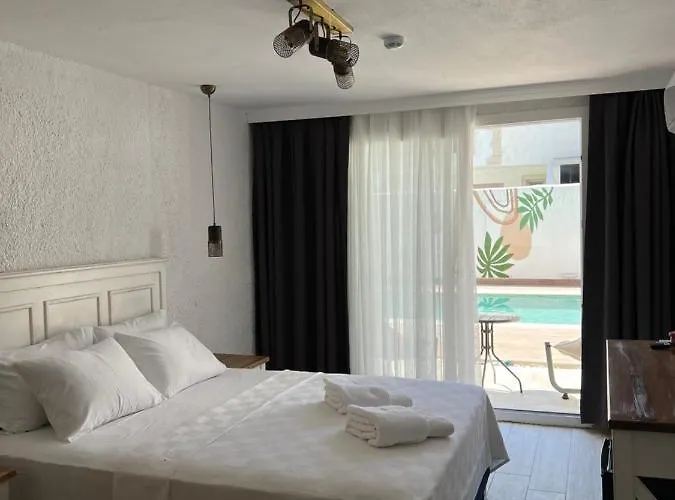 Отель L'etro Maison Alacati 3*